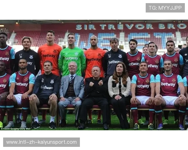 职业俱乐部是否鼓励球员参与战术微课程共创，俱乐部职业队为主的联赛